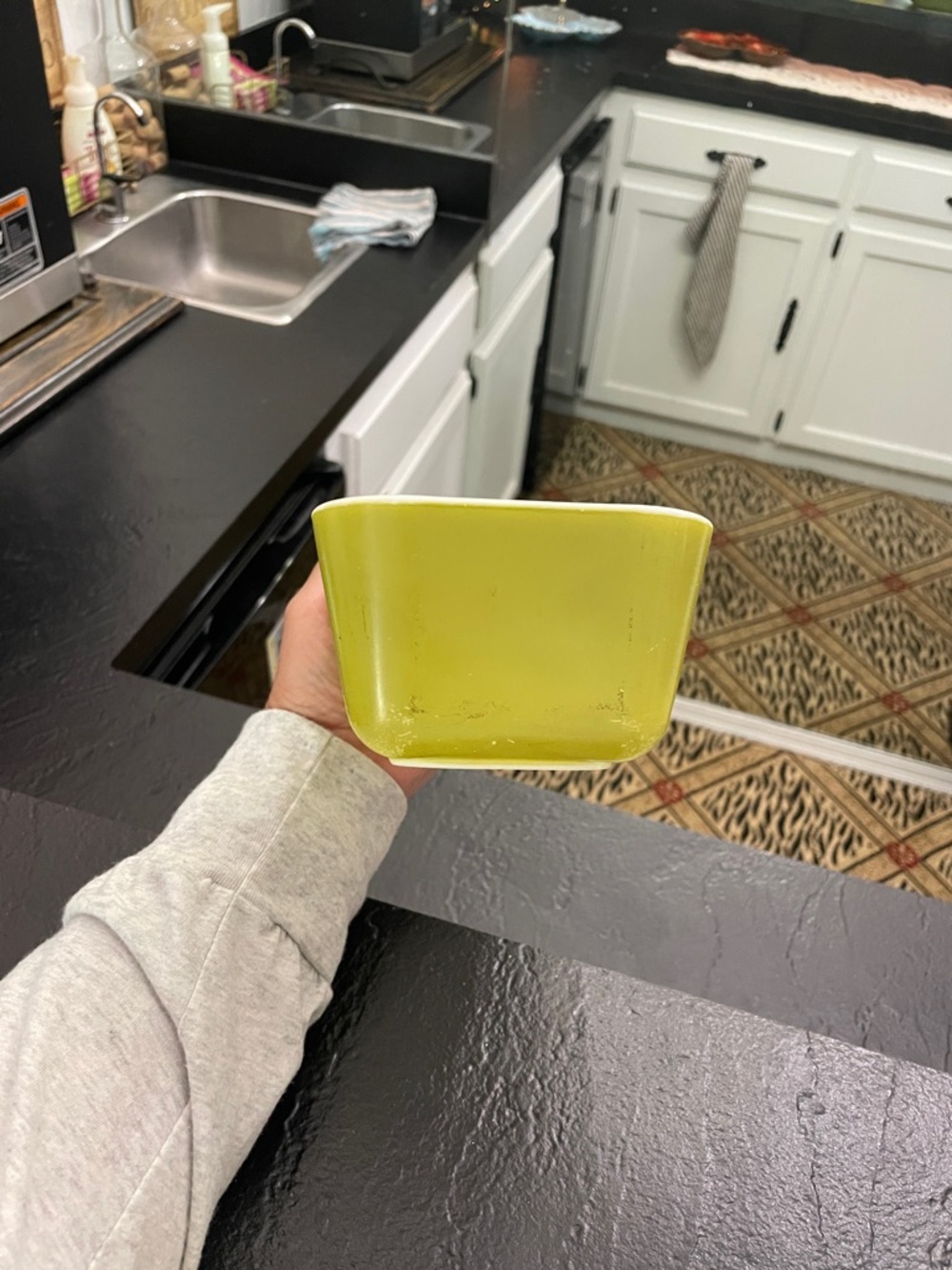 Pyrex Verde Frigie Set- No Lids Vintage Yellow Glass Baking/Storage Dish Set - Picture 7 of 15